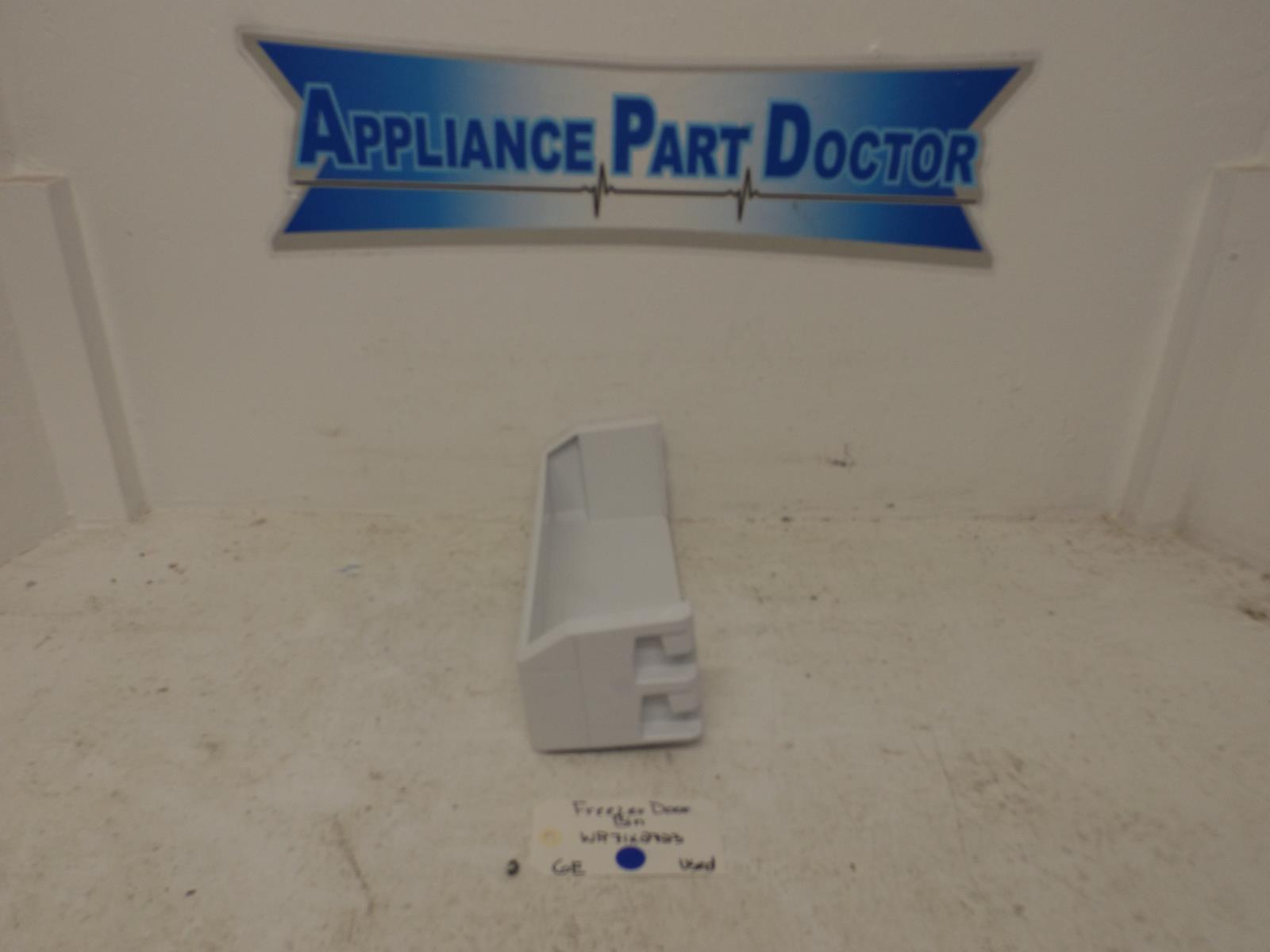 GE Refrigerator WR71X2723 Freezer Door Bin Used GE Refrigerator WR71X2723 Freezer Door Bin Used